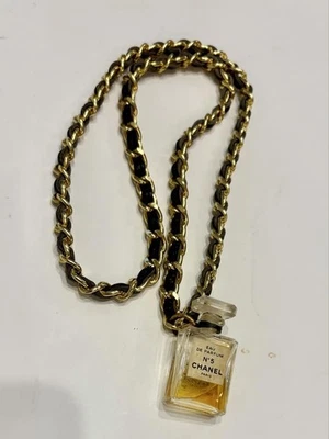 Collar Perfume Chanel Vintage Cadena Matelasse, Nº 5, Logo, Mujer, i18637 Foto 1 de 4
