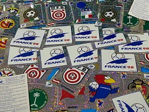 Panini World Cup France 98 WC France98 Badge Scudetti a Scelta Velina Azzurra - Imagen 1 de 29