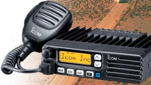 ICOM 400PRO IC-400PRO UHF TRANSCEIVER RADIO SERVICE REPAIR & USER MANUAL - Picture 1 of 1