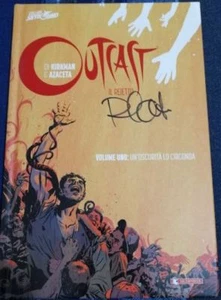Outcast vol. 1 cartonato autografato (+ cartolina autografata) - Foto 1 di 2