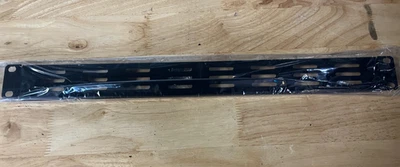 Navepoint 1 U Blank Rack Mount Panel Spacer ,Venting /19 “ - Image 1 of 3
