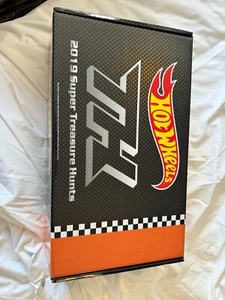 2018 Hot Wheels RLC SUPER Treasure HUNT SET 50th Anniversary - Picture 1 of 1