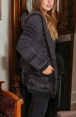 Suéter Barefoot Dreams CozyChic Para Niña Con Capucha Cinturón Retazos Niña Talla 6-7 Foto 1 de 4