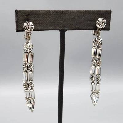 Pendientes de clip colgantes vintage firmados por Kramer NY Baguette cristal estrás Foto 1 de 4