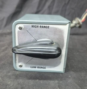 Cutler Hammer  (HIGH/LOW SWITCH) FOR BRIDGEPORT SERIES I MILLING MACHINE - Picture 1 of 8