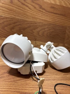 Cámara de Seguridad EZVIZ Floodlight WiFi 1080P, Activada por Movimiento Mejorada con P... - Imagen 1 de 8