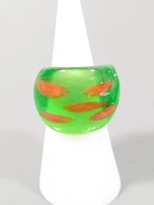Anillo ancho artesanal cúpula de vidrio soplado colorido verde naranja talla 5,5 Foto 1 de 4