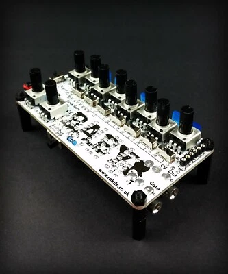 Baby8 Sequencer Zum Selbermachen Synth Lötset von Rakit - Bild 1 von 4
