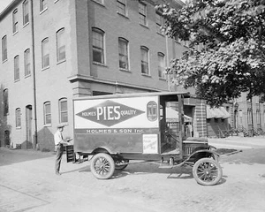 Ford Holmes Pies Truck1930s Vintage 8x10 Reprint Of Old Photo - Picture 1 of 1