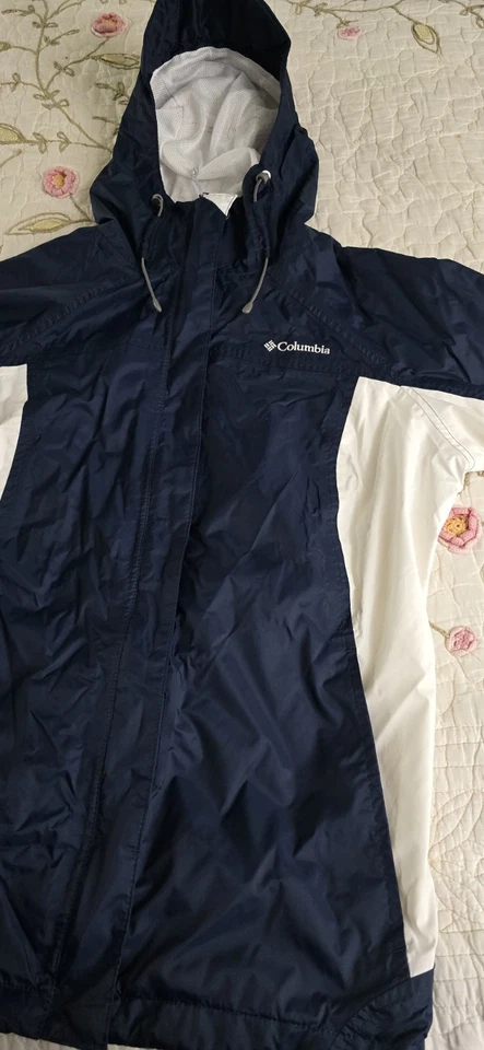 Jaqueta feminina Columbia azul marinho e branca leve tamanho L 91824-0880 - Imagem 1 de 4