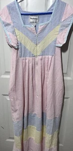 Vintage Seersucker Mumu/Housecoat- Small Stain-Size M Saybury- Grannycore - Picture 1 of 5