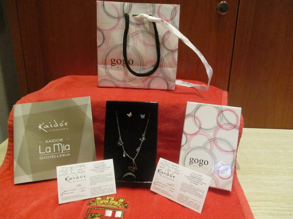 Set Collana e Orecchini tema Farfalla "Argento 925" (GOGO Gioielli) Nuovi - Immagine 1 di 4