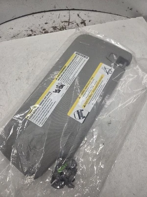 Parasol izquierdo conductor sin iluminación se adapta a 15-16 TRAX 1439433 Foto 1 de 2