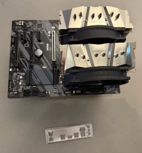 INTEL i9 9900KF + GIGABYTE Z390 UD + 32 GB RAM + SAMSUNG EVO 970 500GB NVME - Bild 1 von 4