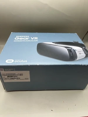 Samsung Gear VR SM-R322 Headset Powered by Oculus – Boxed, Compatible S6 Note 5 - Image 1 of 4