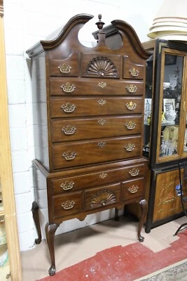 Chippendale Chest on Chest by Drexel Philadelphia Style Modern 1990's - Image 1 of 4