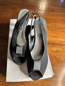 Vintage Onex Women's Black Kitten Heels Size 7.5 with Rhinestones USA Peep Toe - Picture 1 of 6