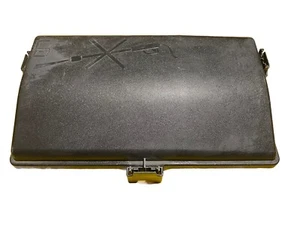 2010-2011 CADILLAC SRX ENGINE FUSE RELAY JUNCTION BOX OEM LOT660 - Picture 1 of 9