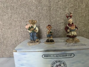 Boyd’s Bearly-Built Villages Bailey’s Cozy Cottage Figures, Mint Condition!! - Picture 1 of 6