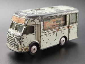 Corgi Toys Smith's Karrier Mobile Shop Van Car Restoration - Picture 1 of 6