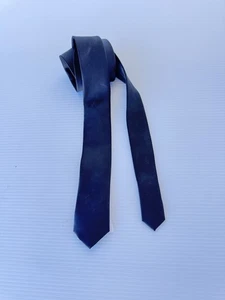 H&M Herren schmale Satin Krawatte schwarz - klassische elegante Krawatte formelle Business-Kleidung - Bild 1 von 5