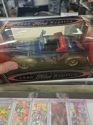 Rueda Dorada Pepsi Cola 1940 Ford Convertible Réplica 1:18 Diecast Car Bank Foto 1 de 4