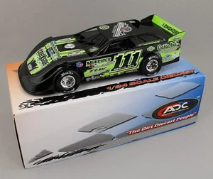 2025 ADC 1:24 Dirt Late Model *MAX BLAIR* #111 DB225M585 Neu in OVP - Bild 1 von 5