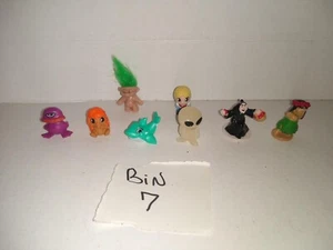Lot of Various Mini Roughly 1" Figures Disney, Troll, Alien, Etc. Toys - Picture 1 of 6