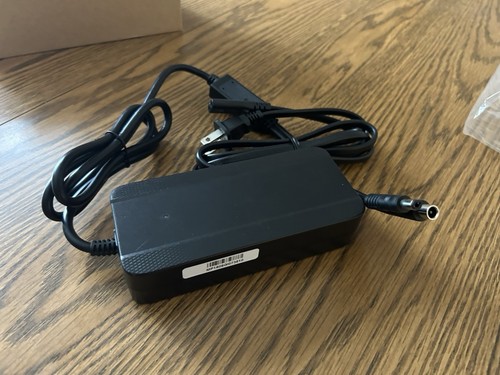 Chargeur 42V 2A Pour Batterie Vélo électrique 36V | Compatible MDA BC238360020 | Connecteur DC2.1