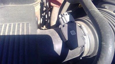 Used Fuel Injection Air Flow Meter fits: 2013 Chevrolet Silverado 1500 pickup 3. Foto 1 de 4