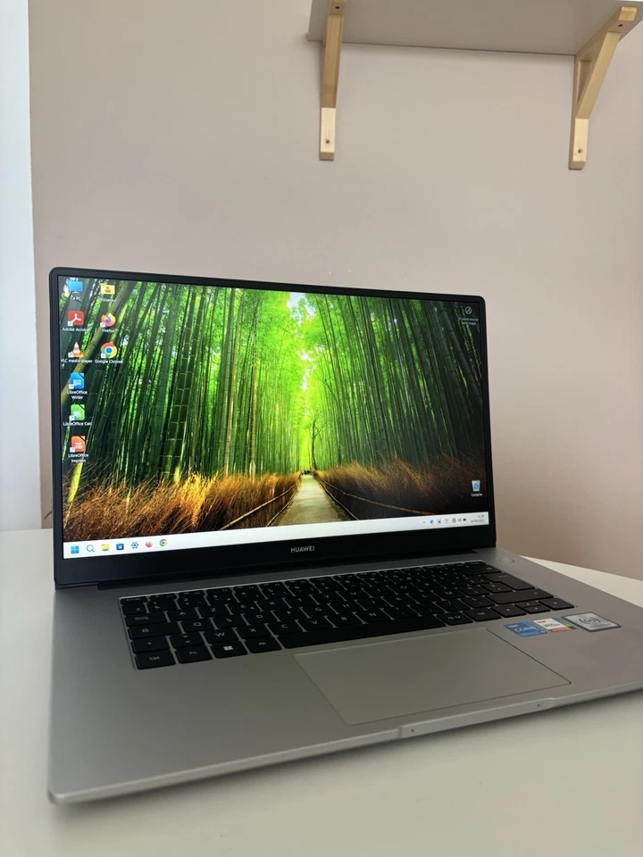 Huawei MateBook D15 (2021) - Intel Core i5 11ᵉ Gen - 15,6" - 8 Go RAM - Photo 1/3