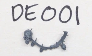 DARK ELDAR CORREA CON PÚAS CABLE CALAVERAS JUEGOS TALLER WARHAMMER DE001 - Imagen 1 de 1