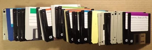 (37) 3.5" Floppy Discs - Photo 1/1