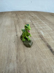 Jurassic World Micro Collection Mattel Dinosaurs Mini Baby Figure - Picture 1 of 9
