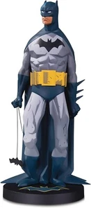 DC Collectibles - Designer Series: Batman by Mike Mignola Mini Statue 7 inches - Picture 1 of 3