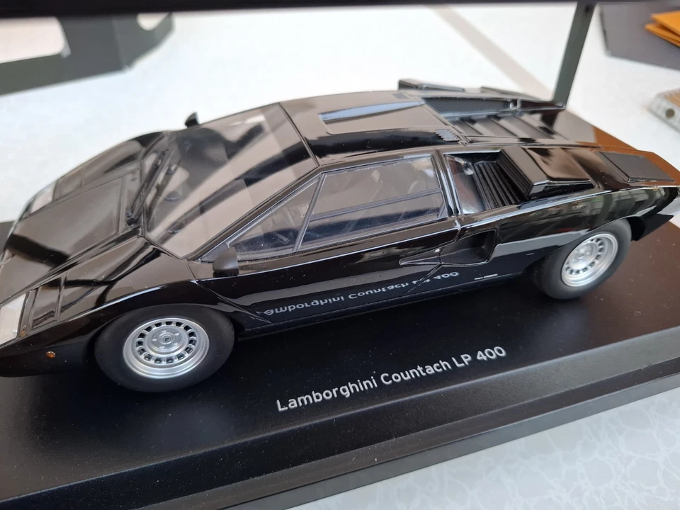 Kyosho Lamborghini Countach LP400 Black 1/18 – Very Good Condition – Collectible - Immagine 1 di 4
