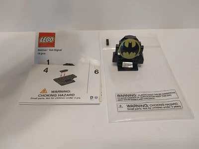2014 Lego Toys R Us EXCLUSIVE Promo Bat Signal Instructions & Bag Batman DC - Image 1 of 4