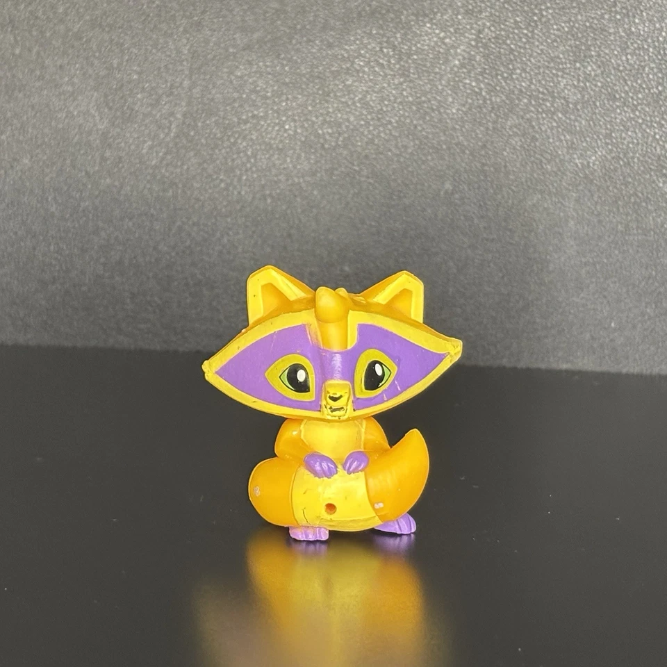 Animal Jam 橙色和紫色浣熊公仔玩具 — 第 1/4 张图片