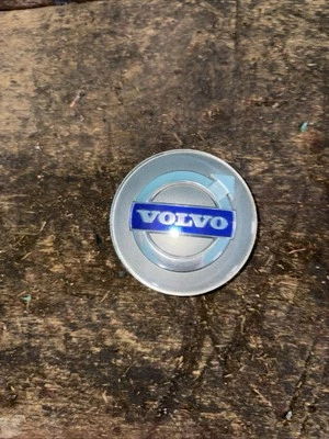 2001-2009 VOLVO S60 V70 XC70 S80 XC90 WHEEL BUTTON CENTER HUBCAP OEM 30666913 - Image 1 of 2