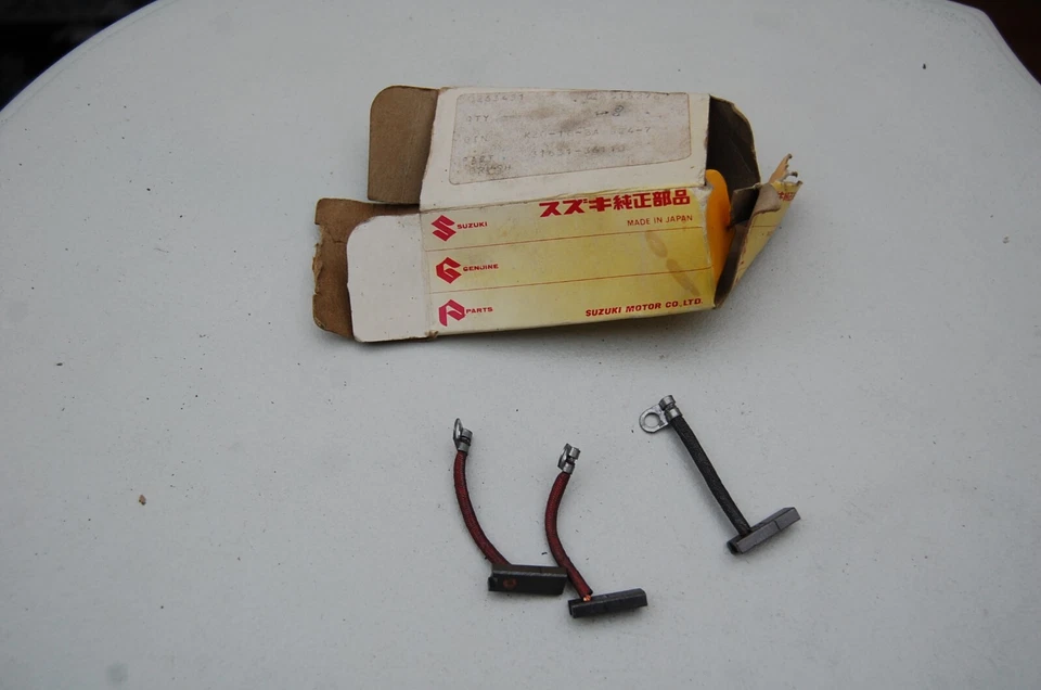 CEPILLOS SUZUKI GT185 NOS Foto 1 de 1