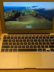 ***BLAZING FAST*** 2016 13" MacBook Air w\macOS Sequoia (2TB SSD/8 GB RAM) - Picture 1 of 10