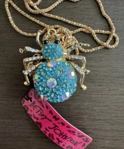 NWT BETSEY JOHNSON BLUE RHINESTONE SPIDER GOLD PLATED PENDANT CHAIN NECKLACE - Picture 1 of 4