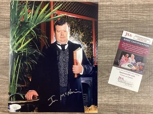 (SSG) Foto a Color 8X10 Firmada por Ian McNeice "Roma - Doc Martin - Dune" - Certificado de autenticidad JSA - Imagen 1 de 6