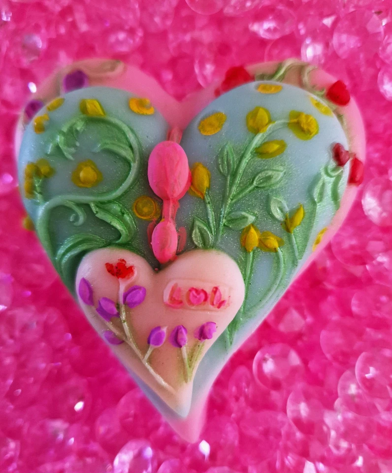 Naturseife "Erste Liebe" mit Mango-, Shea,- und Kakaobutter - Bild 1 von 1