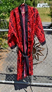 VNTG BILL BLASS Men's Red Kimono Robe One Size Wonderful Poly Print USA Made - Picture 1 of 16
