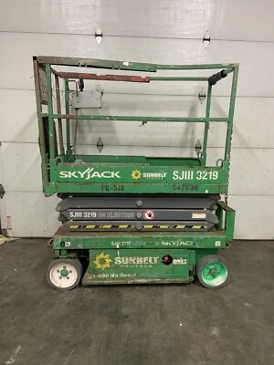 2013 SKYJACK SJ3219 19’ ELECTRIC RUNABOUT SCISSOR DRIVABLE MAN LIFT - Image 1 of 4