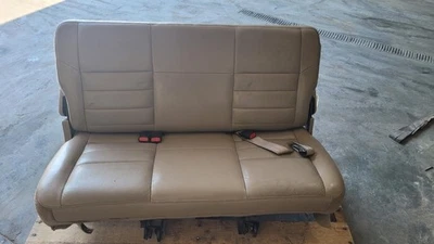 2000-2005 Ford Excursion Tan Leather 3rd Row Bench Seating, 000 Foto 1 de 4