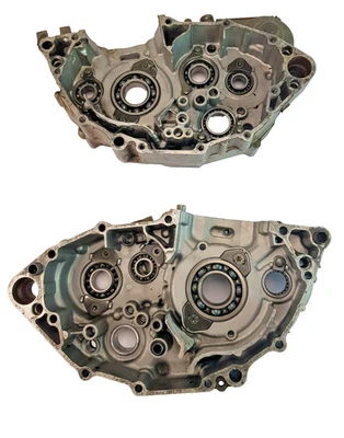 YAMAHA YZF 250 ENGINE CRANK CASES LEFT RIGHT 2004 5XC1510009YX - Image 1 of 4