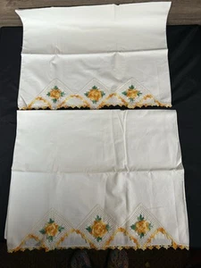 One Pair Of VTG Crochet Trimmed Pillowcases, Large Size, VGC - Picture 1 of 9