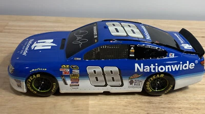 Dale Earnhardt Jr. #88 Nationwide sculpted race car 2015 Hamilton collection — 第 1/4 张图片